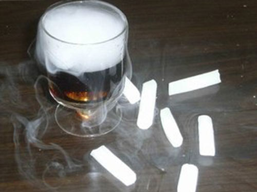 衡阳市珠晖区鑫瑞贸易商行,衡阳食用干冰,工业干冰价格,干冰哪里有卖,鑫瑞贸易,干冰颗粒